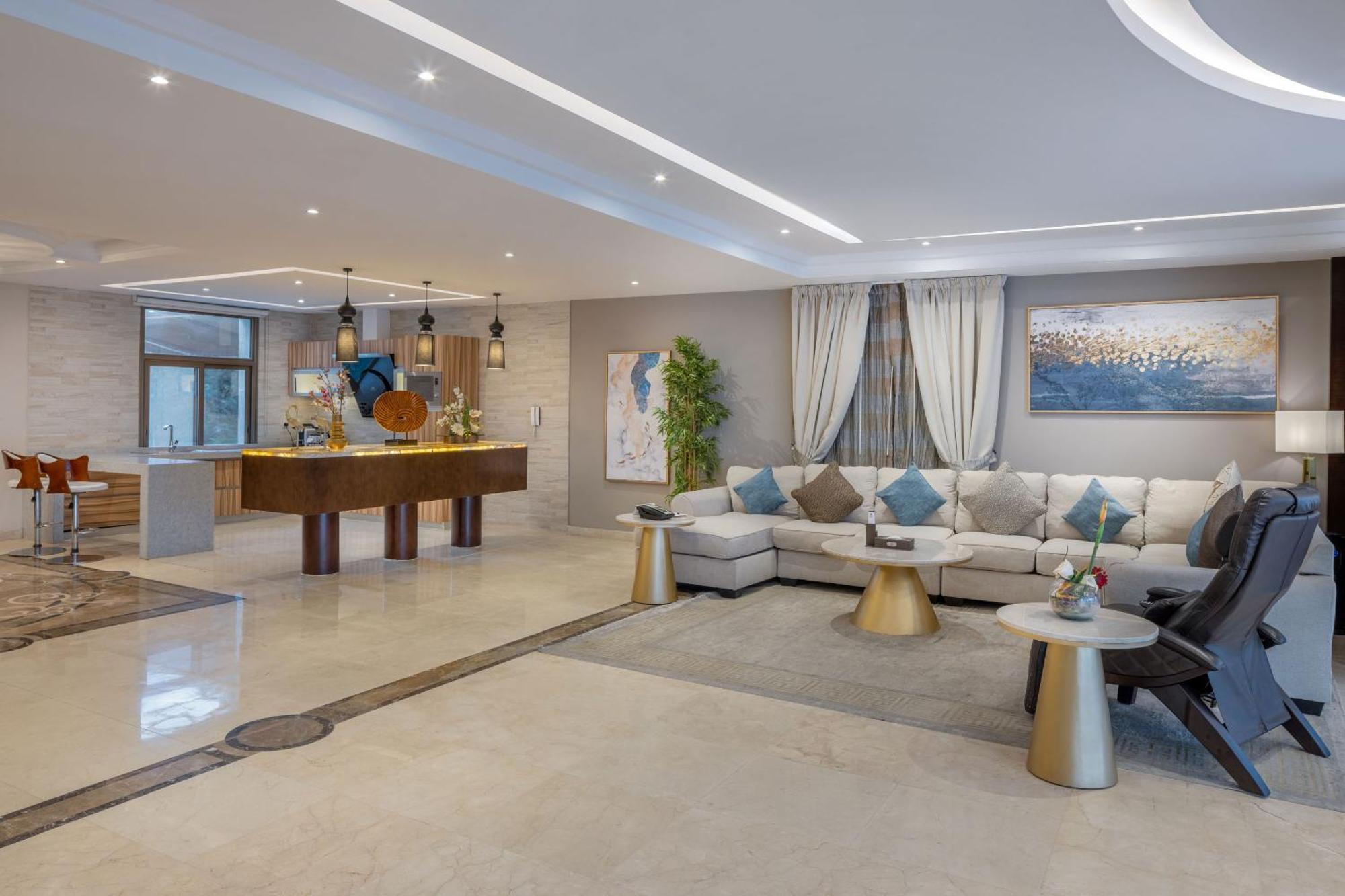 Braira Al Azizya Hotel & Resort Эль-Хубар Экстерьер фото
