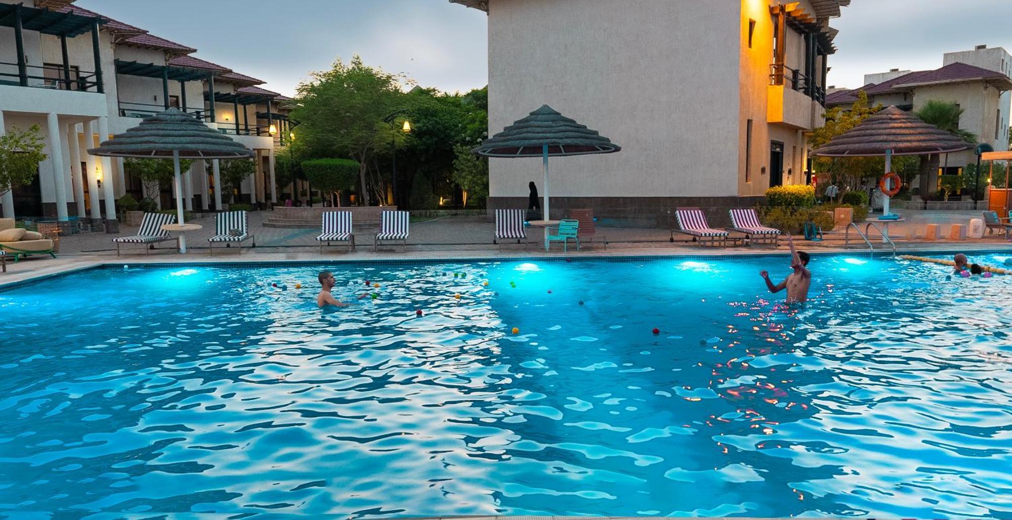 Braira Al Azizya Hotel & Resort Эль-Хубар Экстерьер фото